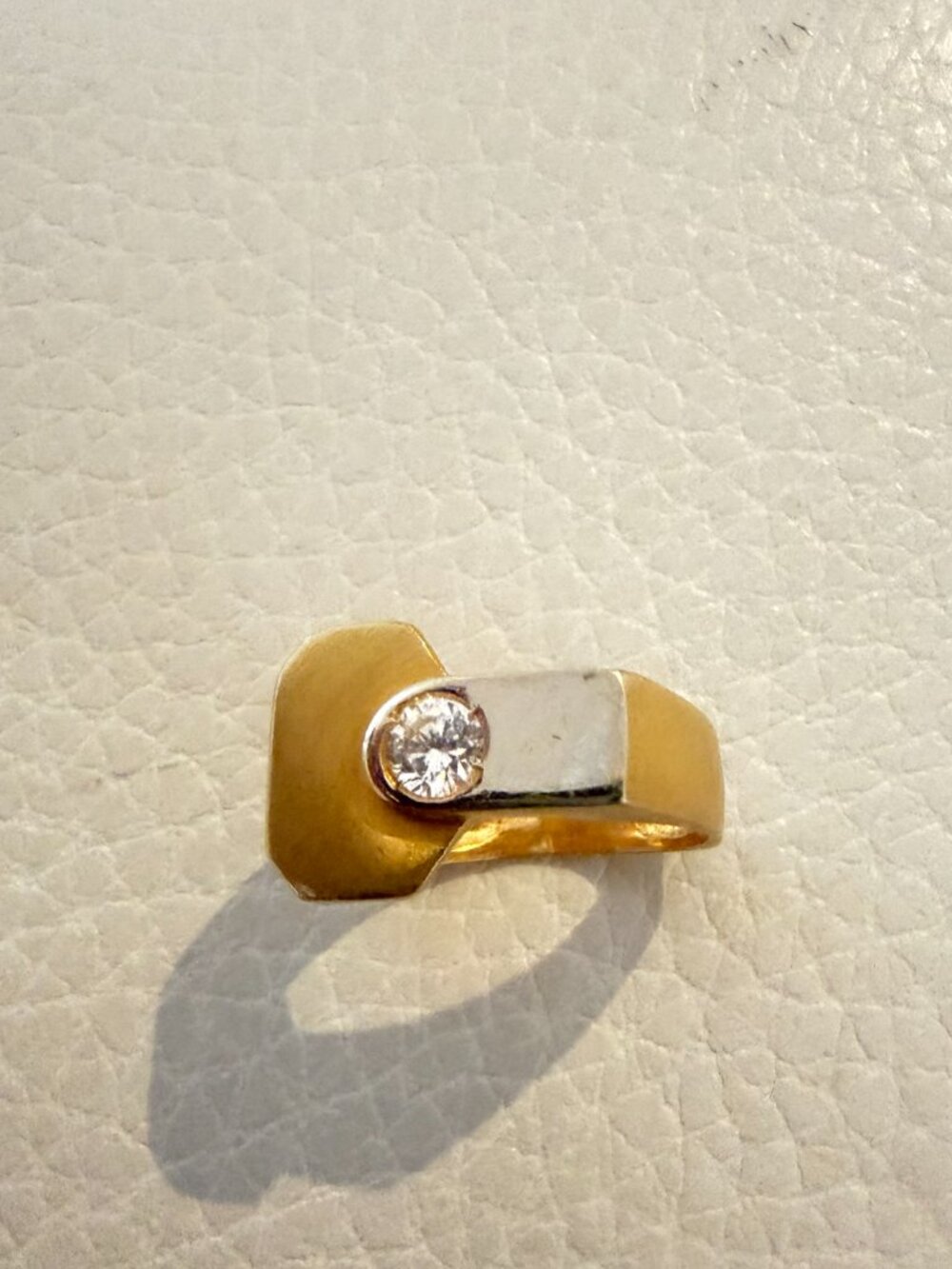 14K YELLOW WHITE GOLD MODERNIST GEOMETRIC BEZEL DIAMOND STATEMENT RIN SIZE 8.5